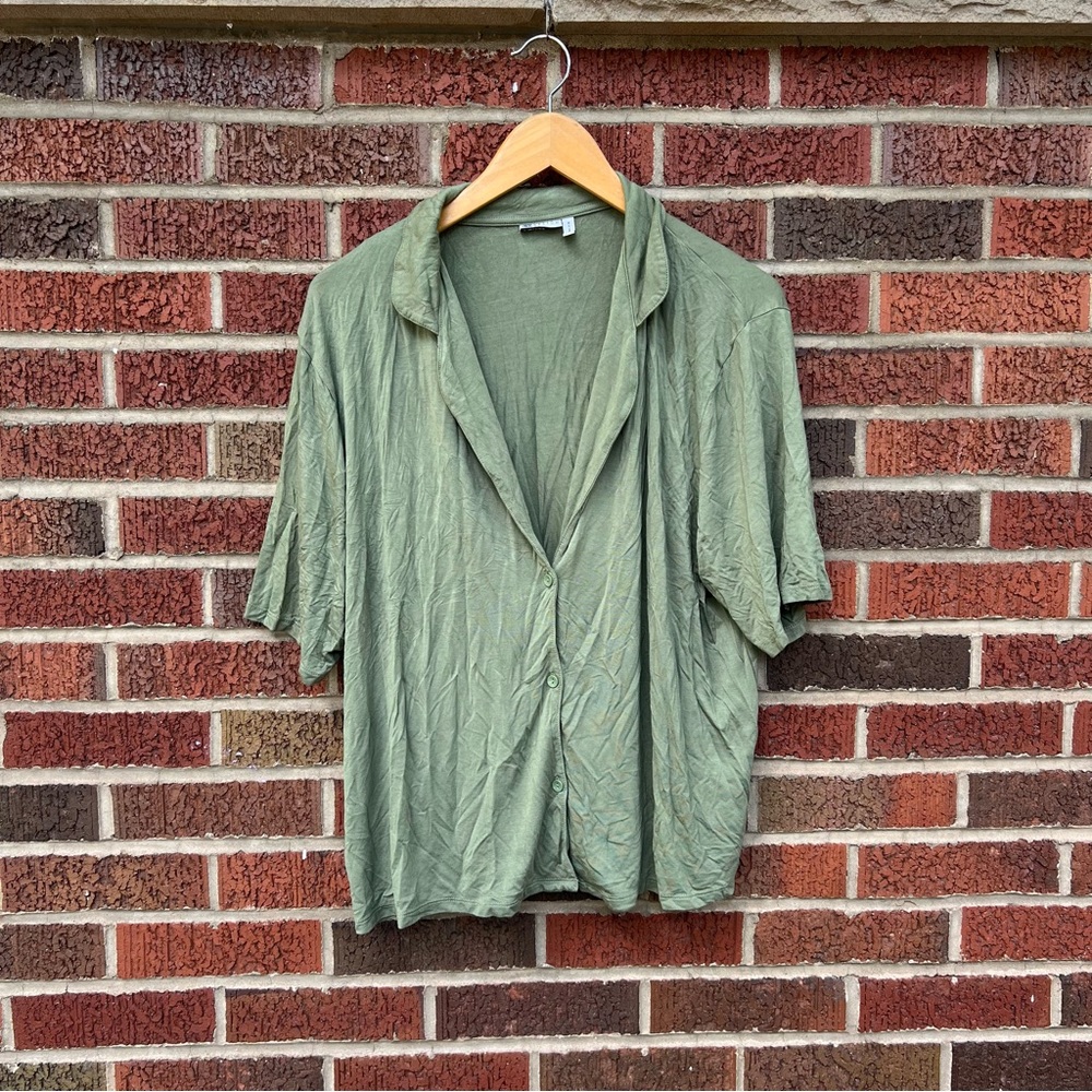 ASOS design Olive Collared Button Short Sleeve Pajama Top - Picture 1 of 5